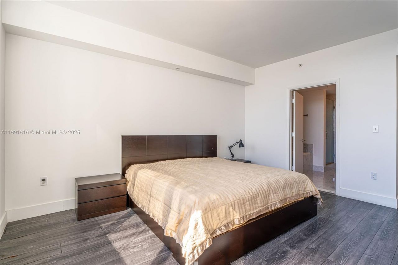 253 NE 2nd St, Unit 3203, Miami, FL 33132 Photo