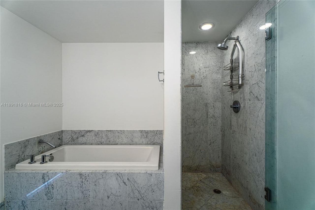 253 NE 2nd St, Unit 3203, Miami, FL 33132 Photo