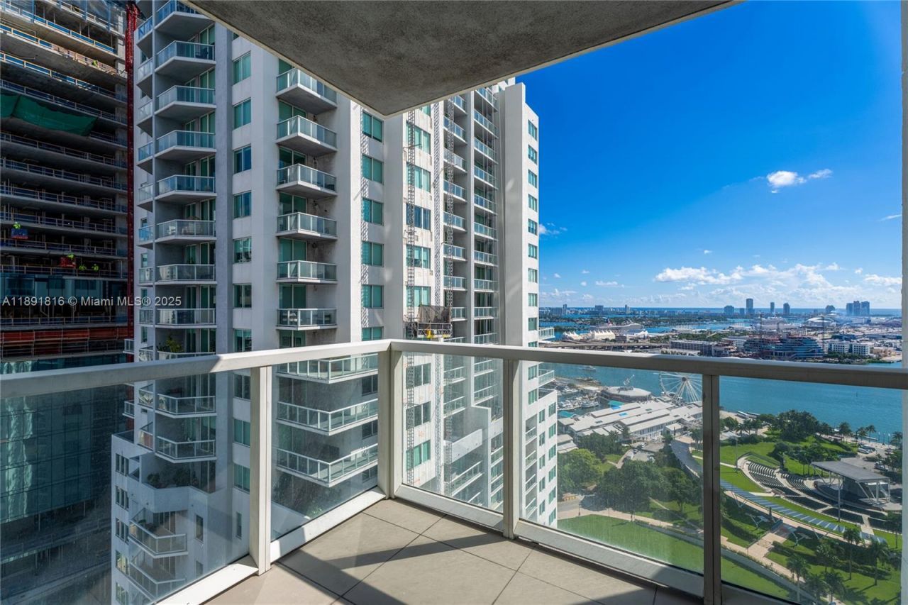 253 NE 2nd St, Unit 3203, Miami, FL 33132 Photo