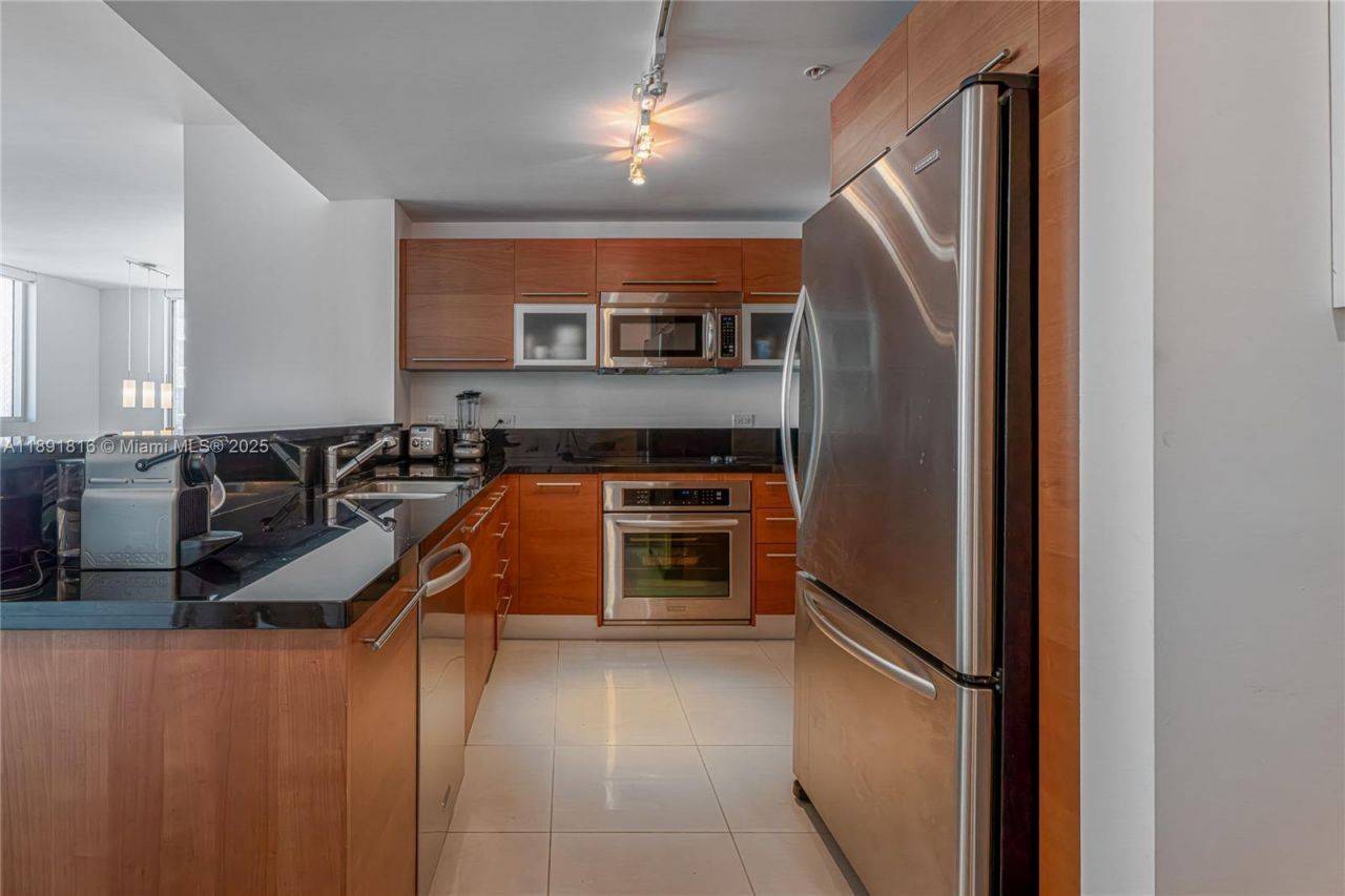 253 NE 2nd St, Unit 3203, Miami, FL 33132 Photo