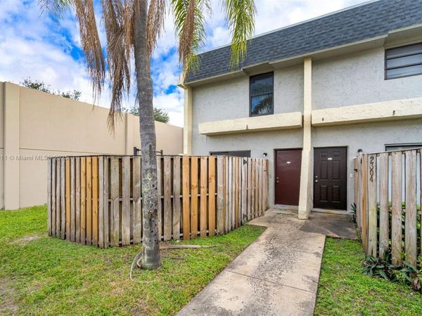 2306 NW 52nd Ave, Unit 2306, Lauderhill, FL 33313