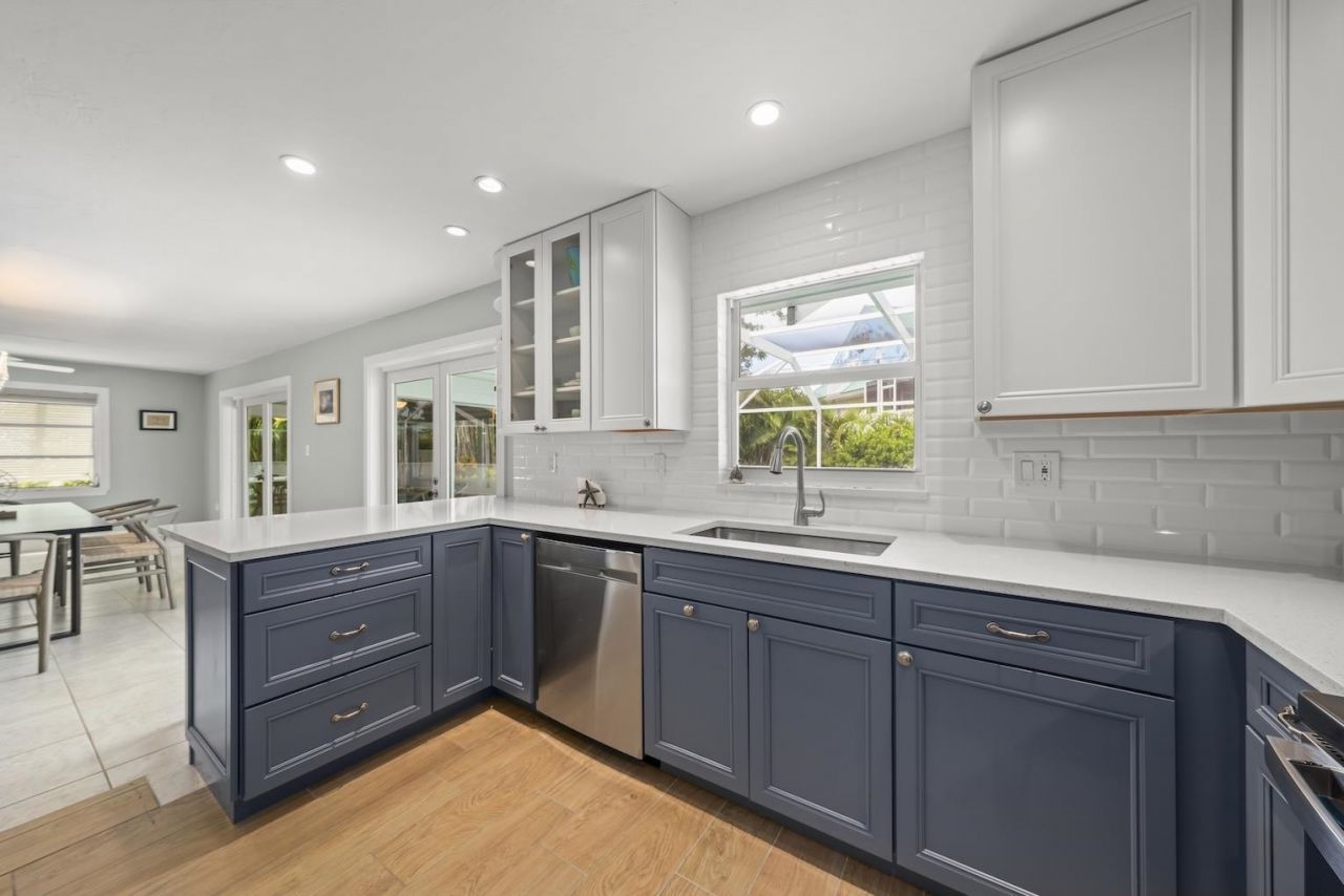 513 Rabbit Rd, Sanibel, FL 00000 Photo