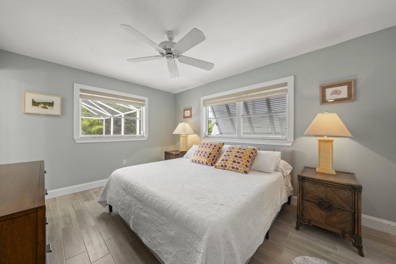 513 Rabbit Rd, Sanibel, FL 00000 Photo