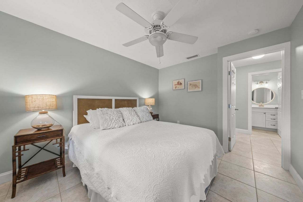 513 Rabbit Rd, Sanibel, FL 00000 Photo