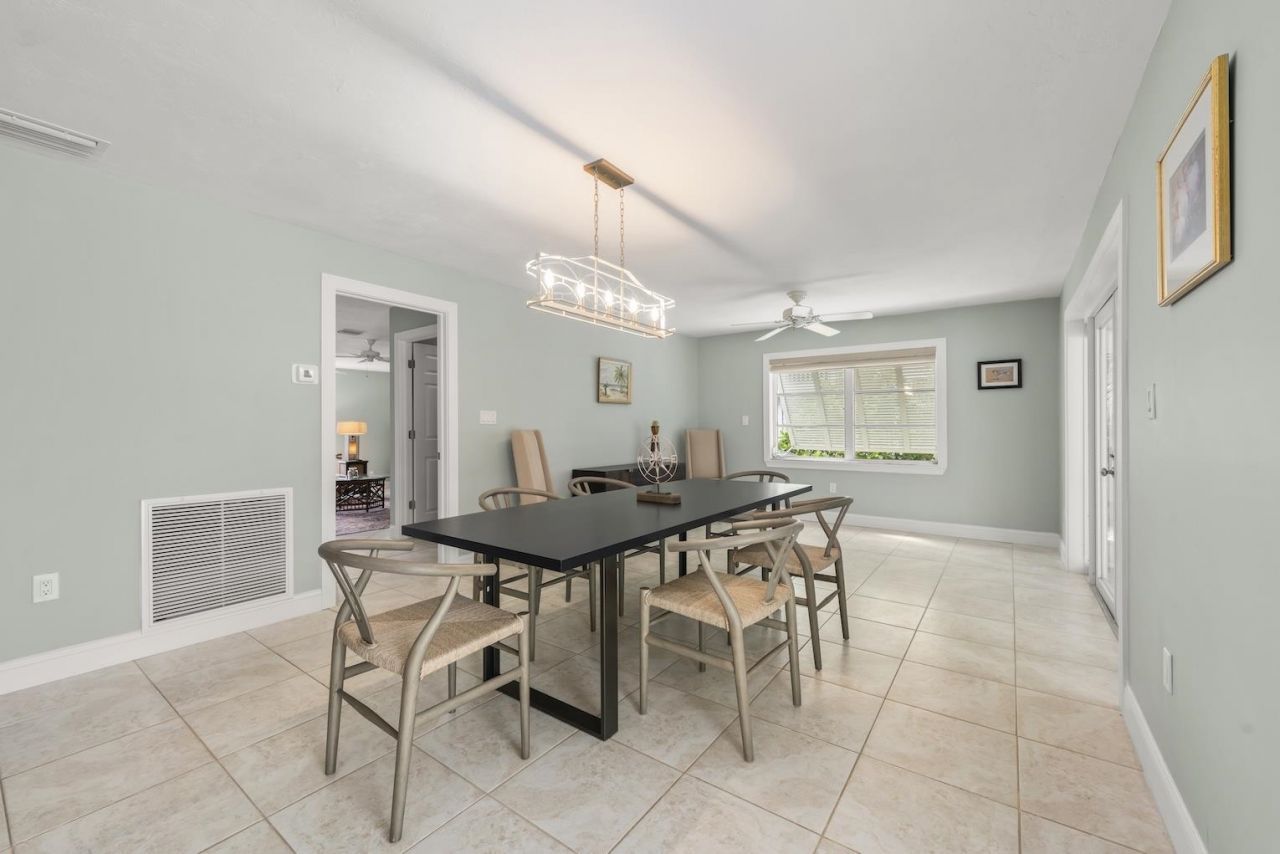 513 Rabbit Rd, Sanibel, FL 00000 Photo