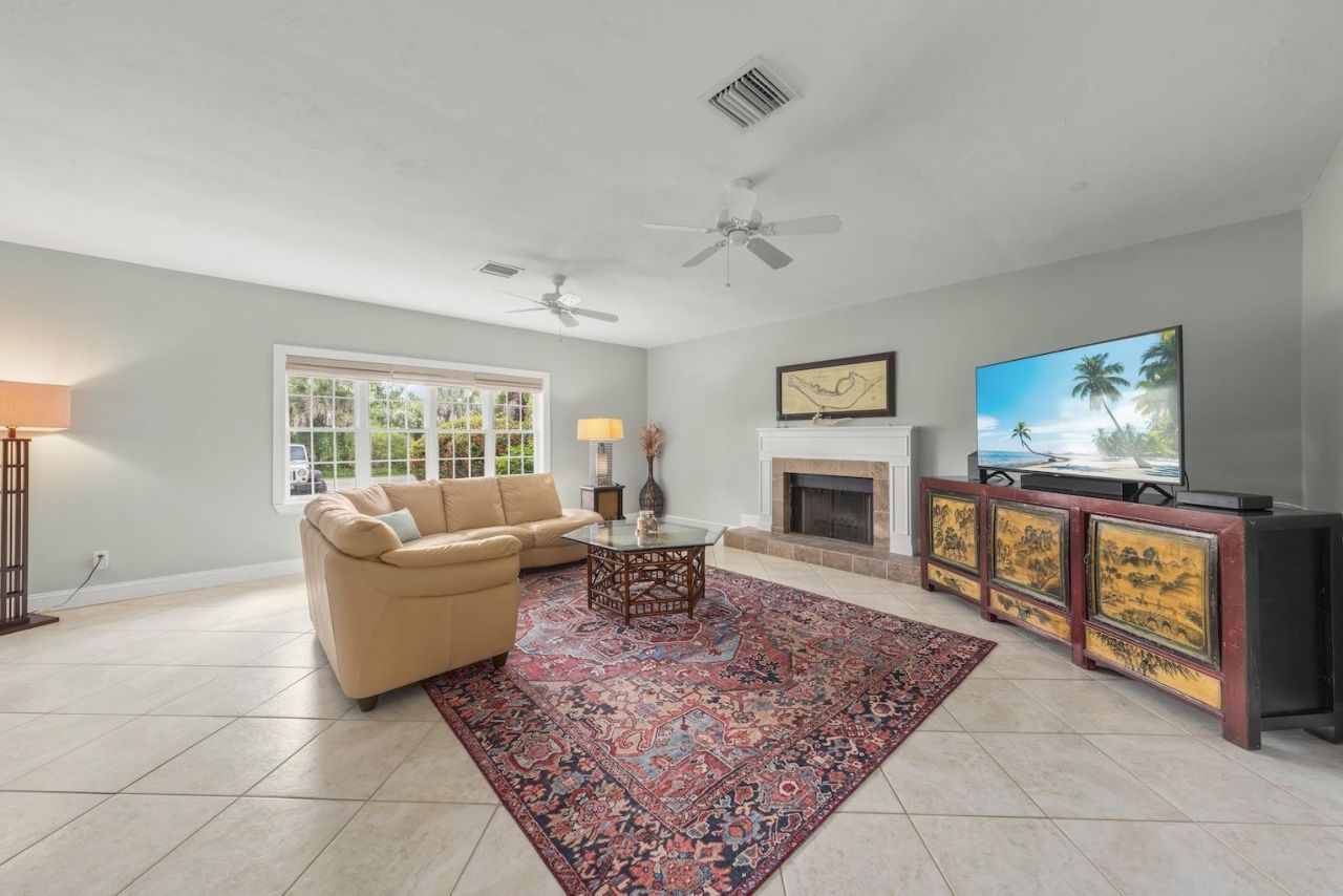 513 Rabbit Rd, Sanibel, FL 00000 Photo