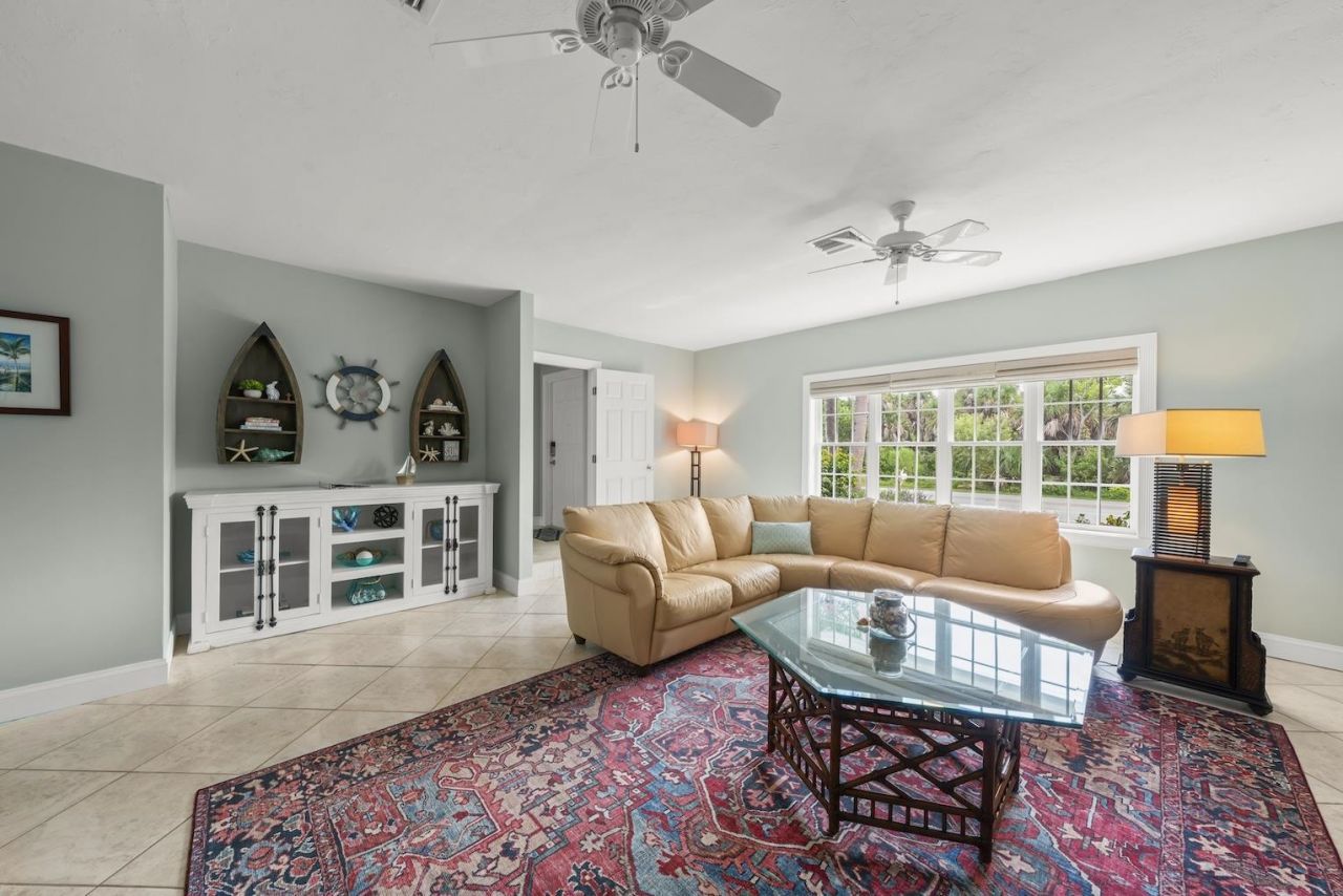 513 Rabbit Rd, Sanibel, FL 00000 Photo