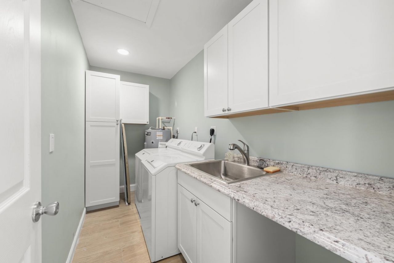 513 Rabbit Rd, Sanibel, FL 00000 Photo
