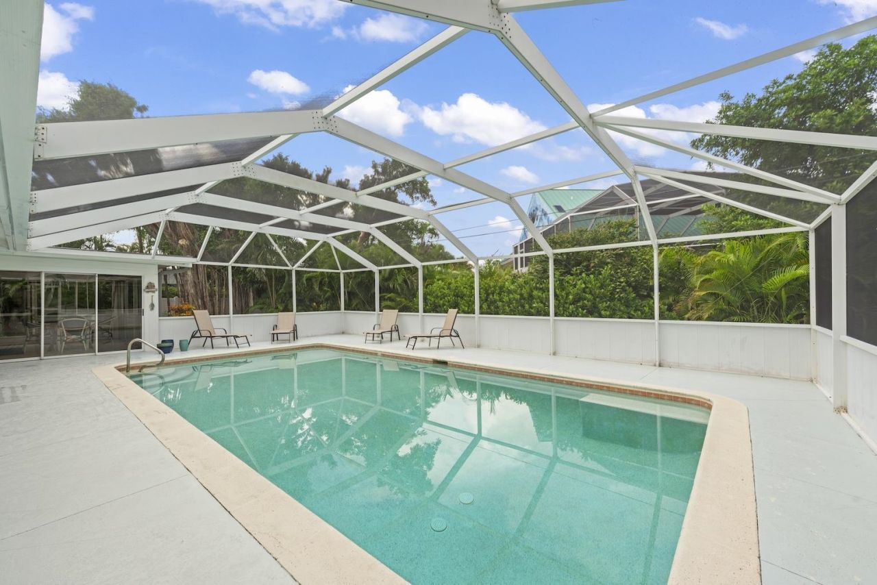 513 Rabbit Rd, Sanibel, FL 00000 Photo