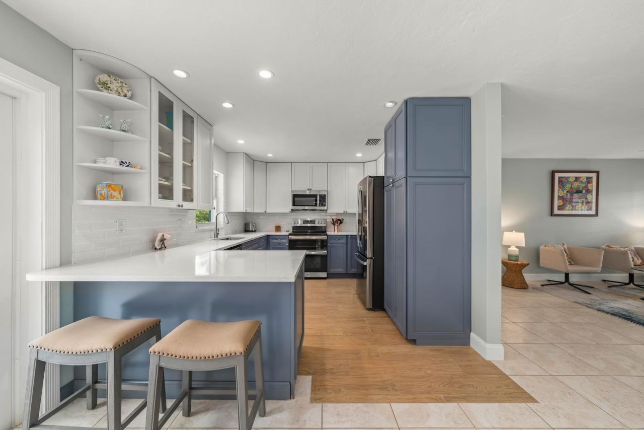 513 Rabbit Rd, Sanibel, FL 00000 Photo