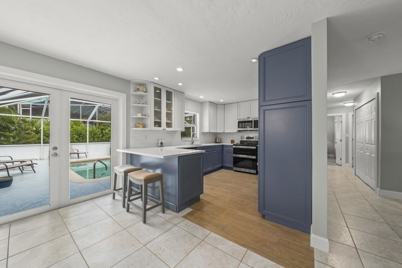 513 Rabbit Rd, Sanibel, FL 00000 Photo
