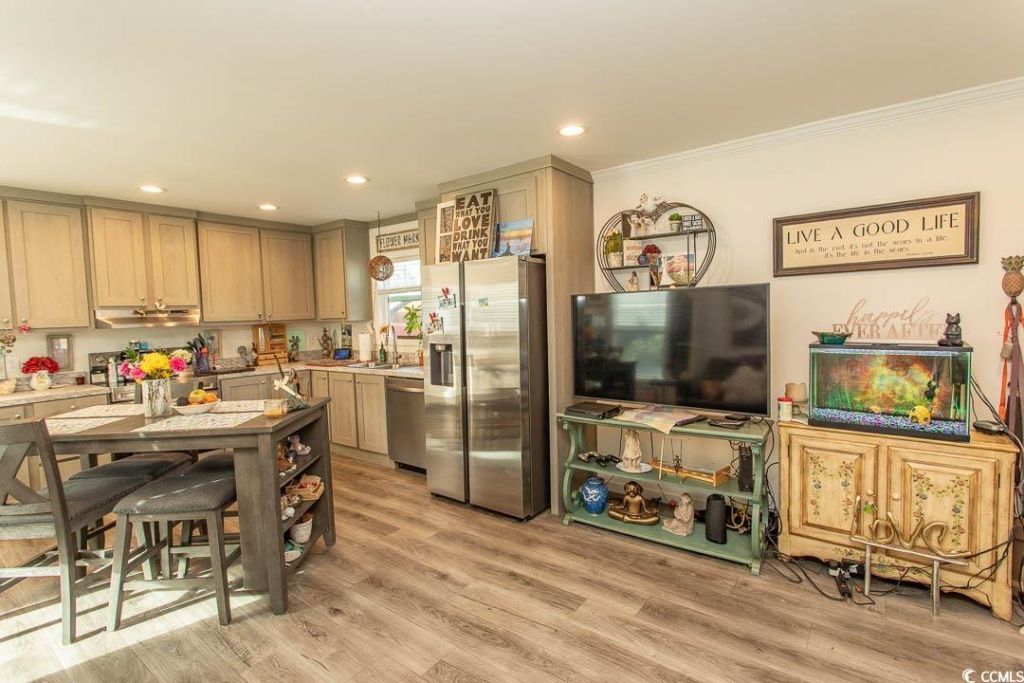 2737 Capricorn Dr. Photo 10