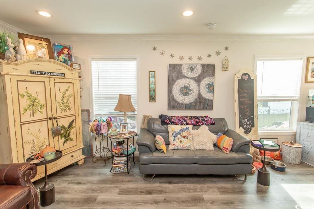 2737 Capricorn Dr. Photo 11