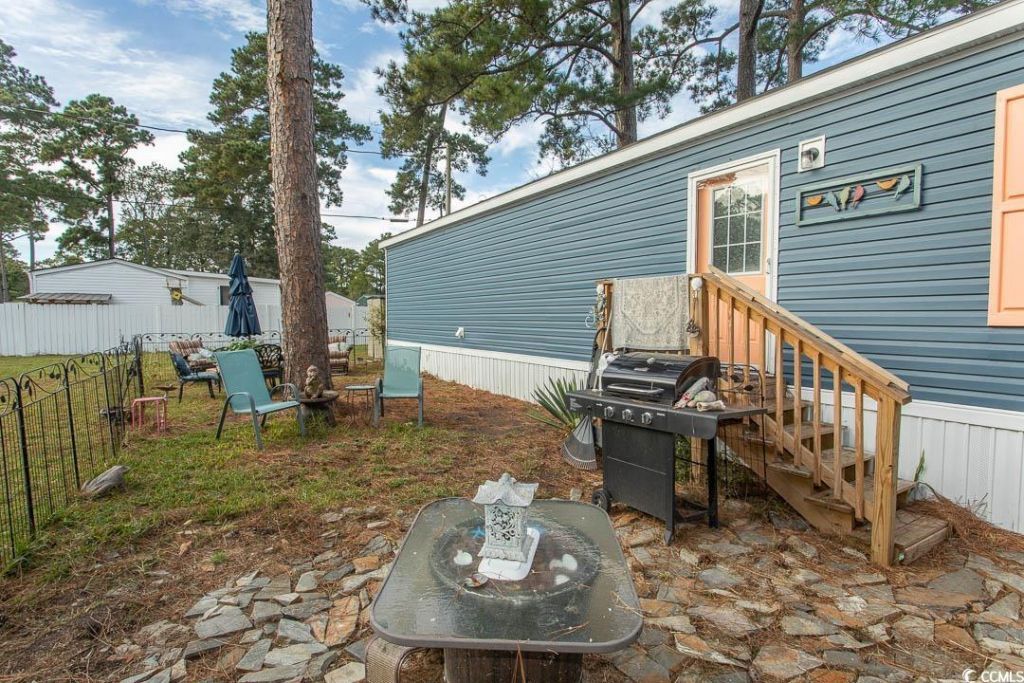 2737 Capricorn Dr. Photo 6