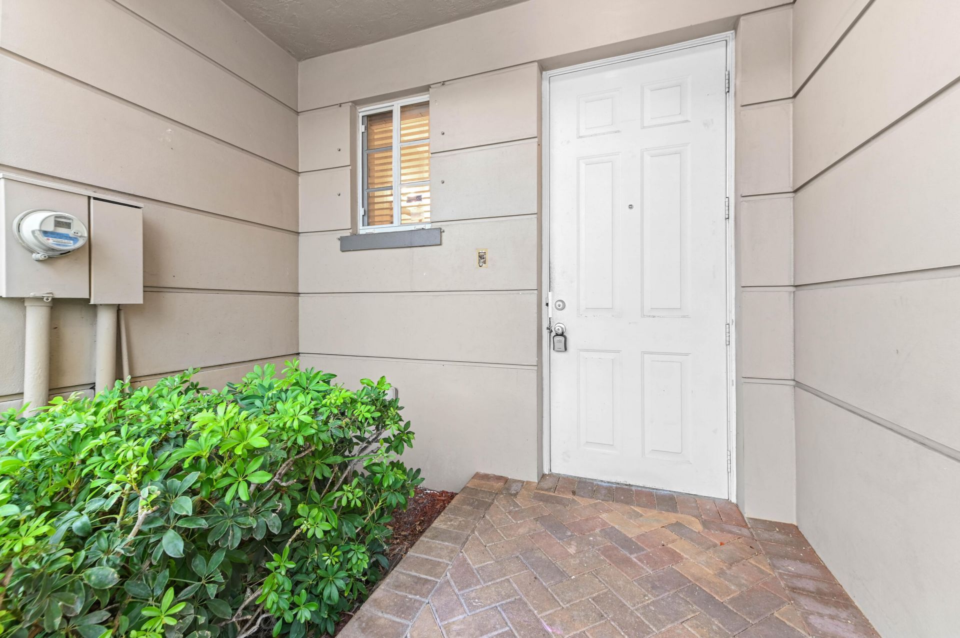 975 Tortuga Lane, Riviera Beach, FL 33404 Photo