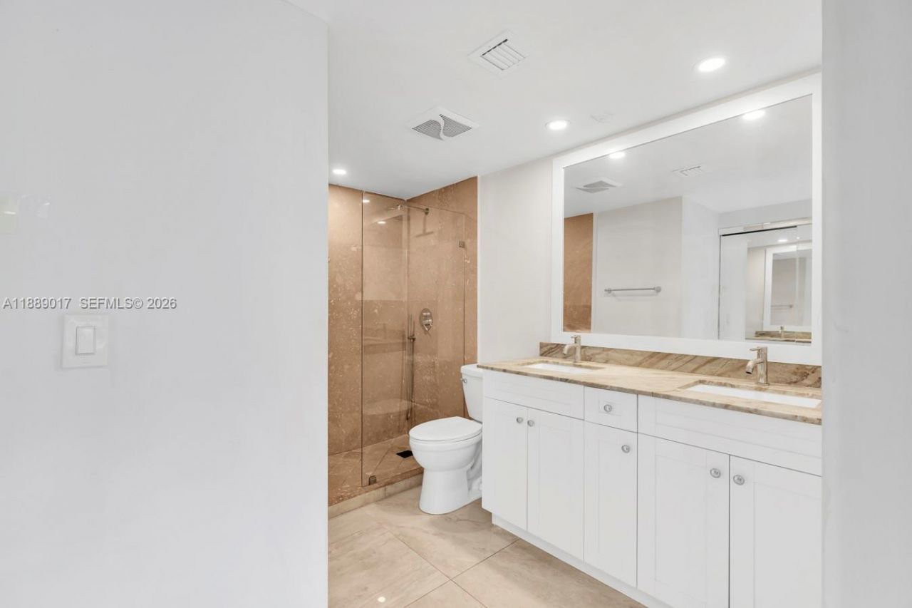 300 Diplomat Pkwy, Unit 204, Hallandale Beach, FL 33009 Photo