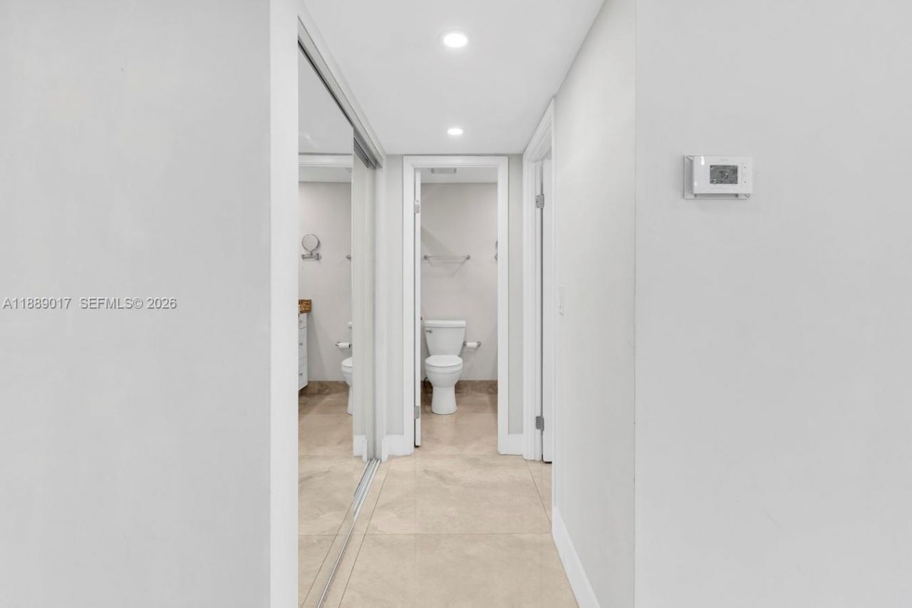 300 Diplomat Pkwy, Unit 204, Hallandale Beach, FL 33009 Photo