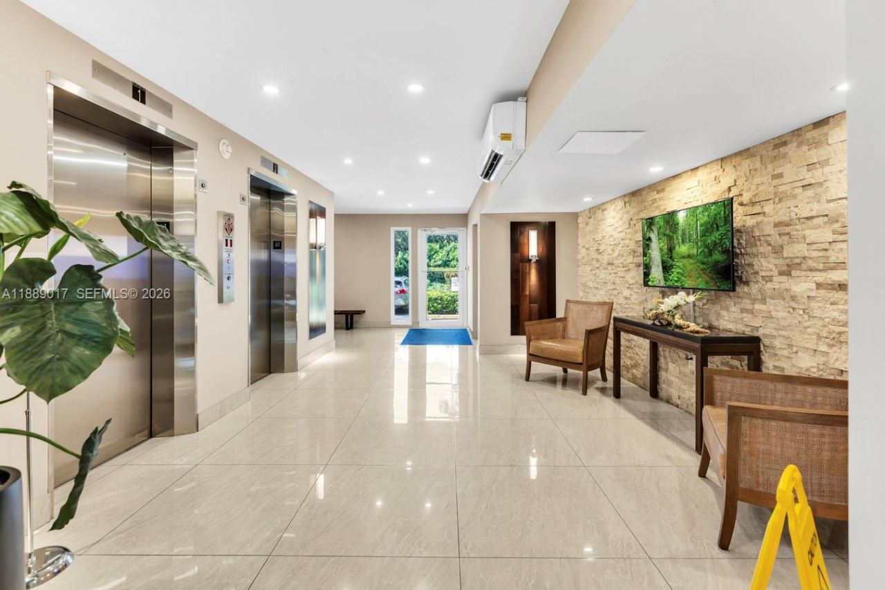 300 Diplomat Pkwy, Unit 204, Hallandale Beach, FL 33009 Photo