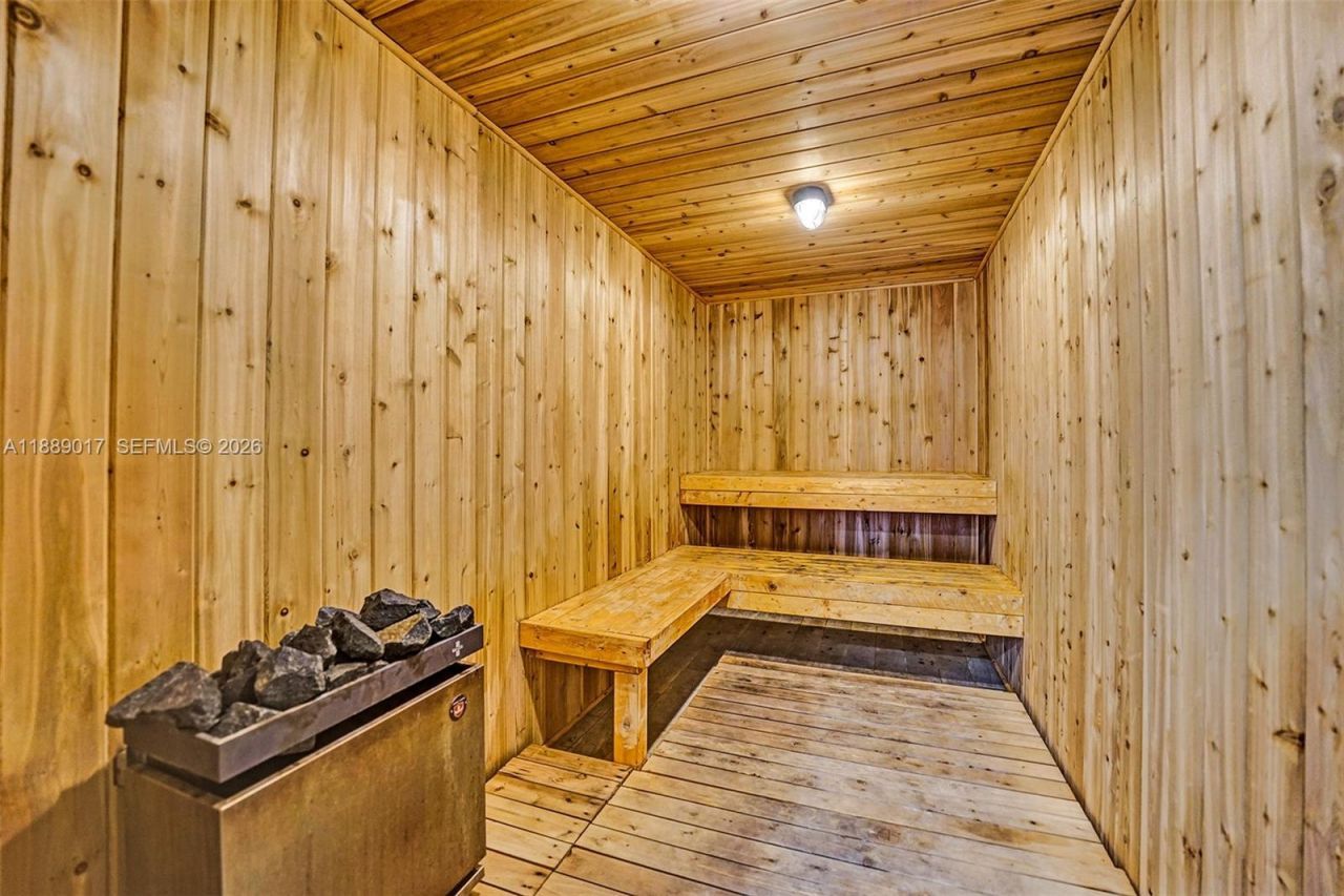 300 Diplomat Pkwy, Unit 204, Hallandale Beach, FL 33009 Photo