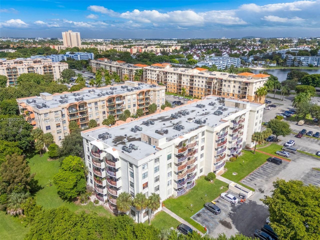 9310 Fontainebleau Blvd, Unit 201, Miami, FL 33172 Photo