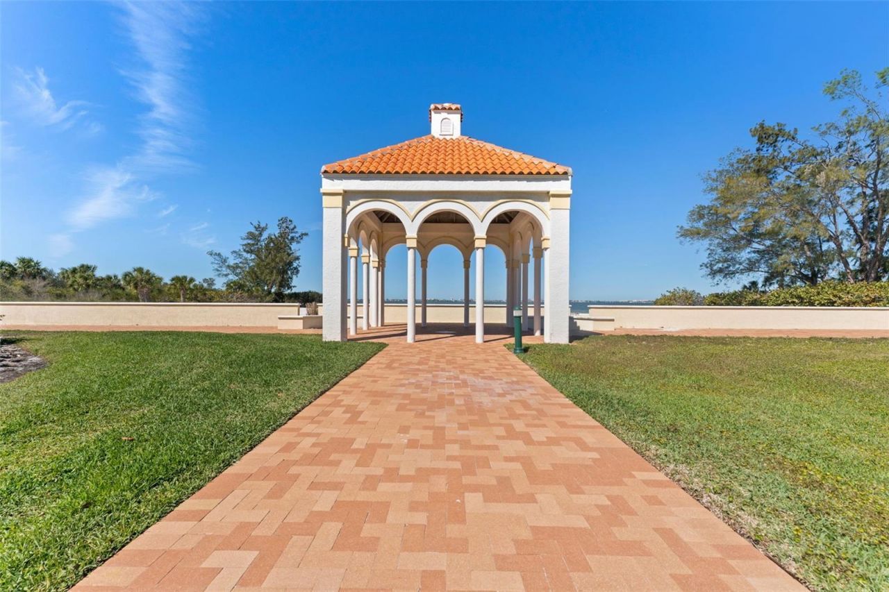 4750 Dolphin Cay Lane S, Unit 209, Saint Petersburg, FL 33711 Photo