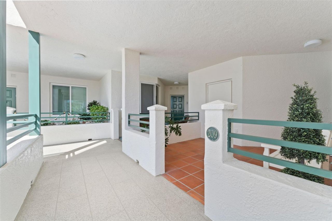 4750 Dolphin Cay Lane S, Unit 209, Saint Petersburg, FL 33711 Photo
