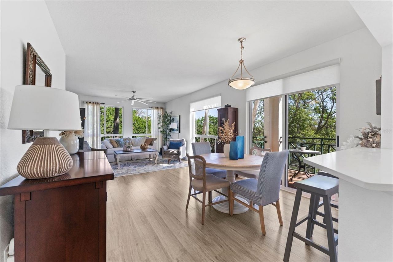 4750 Dolphin Cay Lane S, Unit 209, Saint Petersburg, FL 33711 Photo