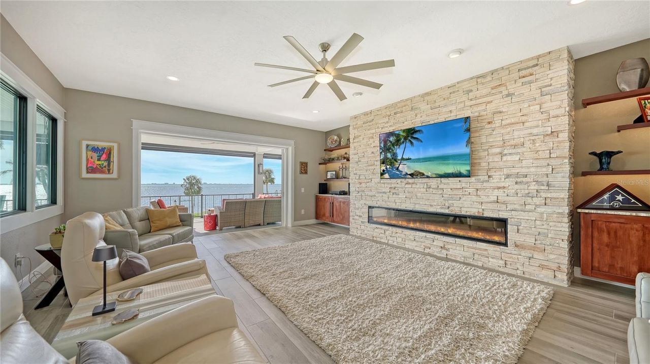 7418 Westmoreland Drive, Sarasota, FL 34243 Photo