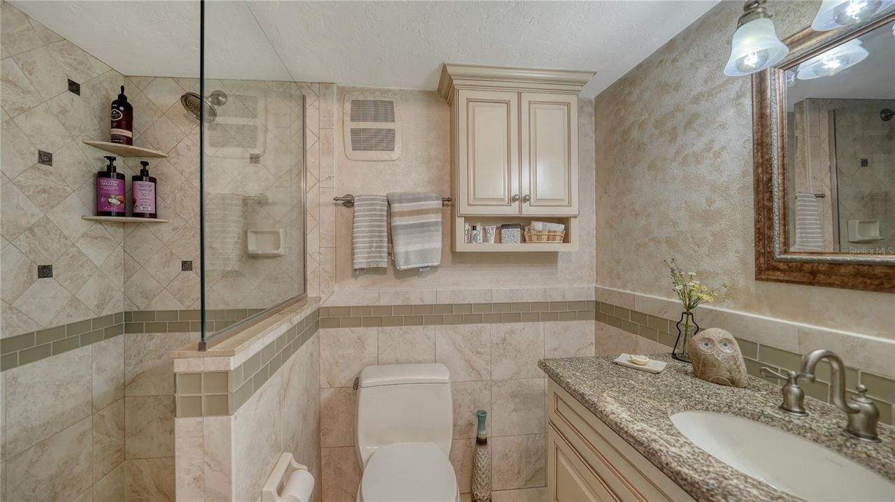 7418 Westmoreland Drive, Sarasota, FL 34243 Photo