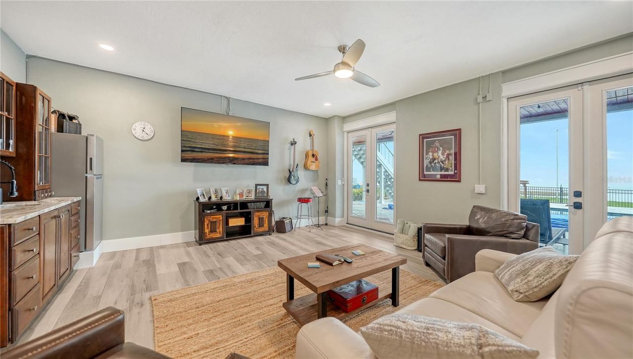 7418 Westmoreland Drive, Sarasota, FL 34243 Photo