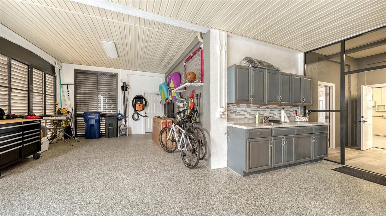 7418 Westmoreland Drive, Sarasota, FL 34243 Photo