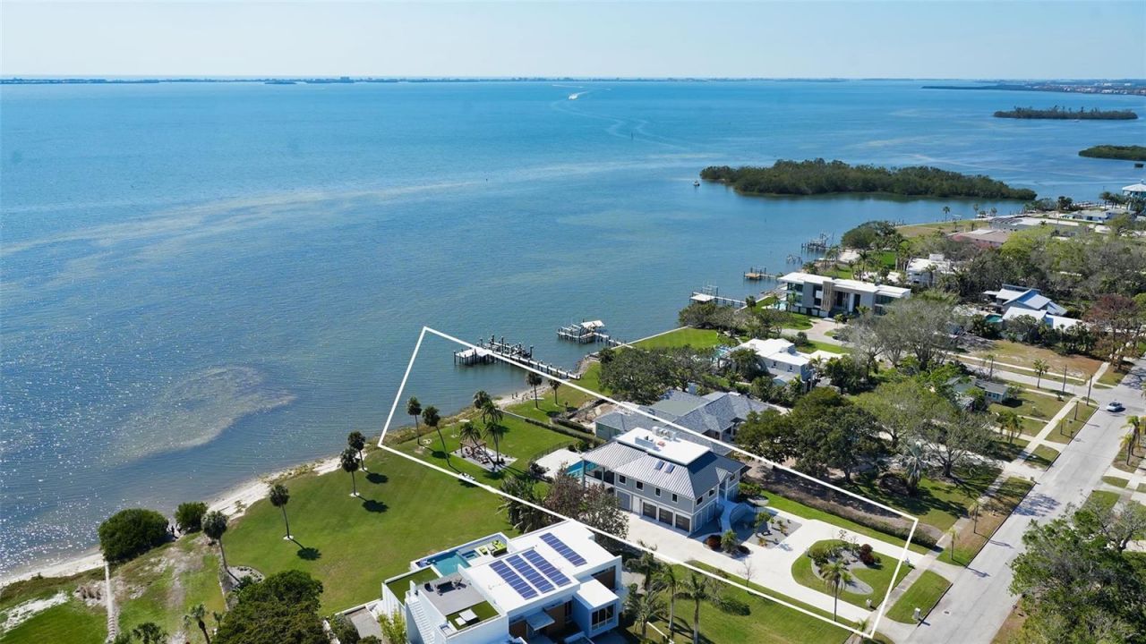 7418 Westmoreland Drive, Sarasota, FL 34243 Photo