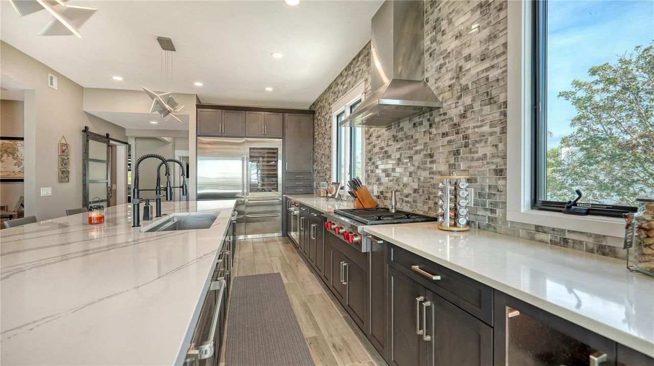 7418 Westmoreland Drive, Sarasota, FL 34243 Photo