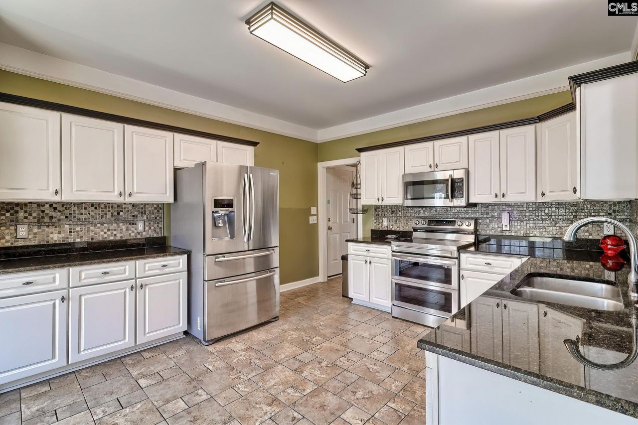 1 Alverston Court Photo 4