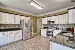 1 Alverston Court photo 4