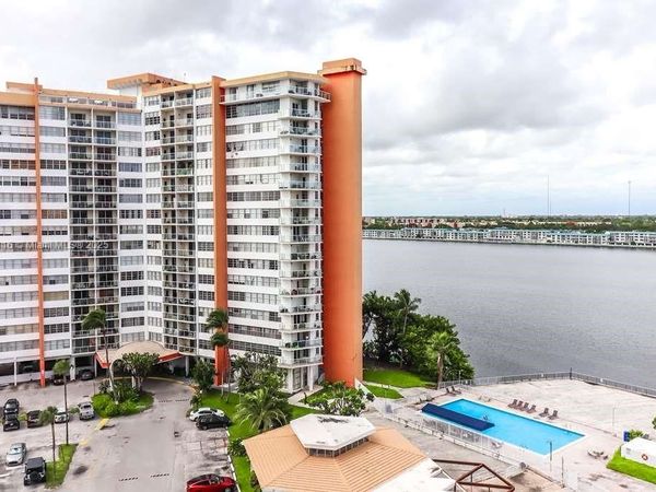 1351 NE Miami Gardens Dr, Unit 1001E, Miami, FL 33179