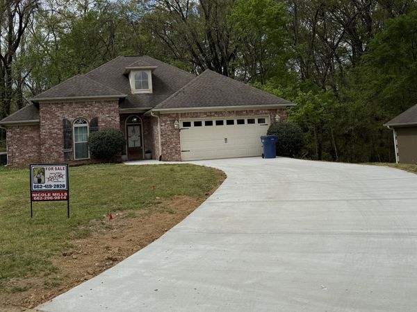 118 Autumnwood, Batesville, MS 38606