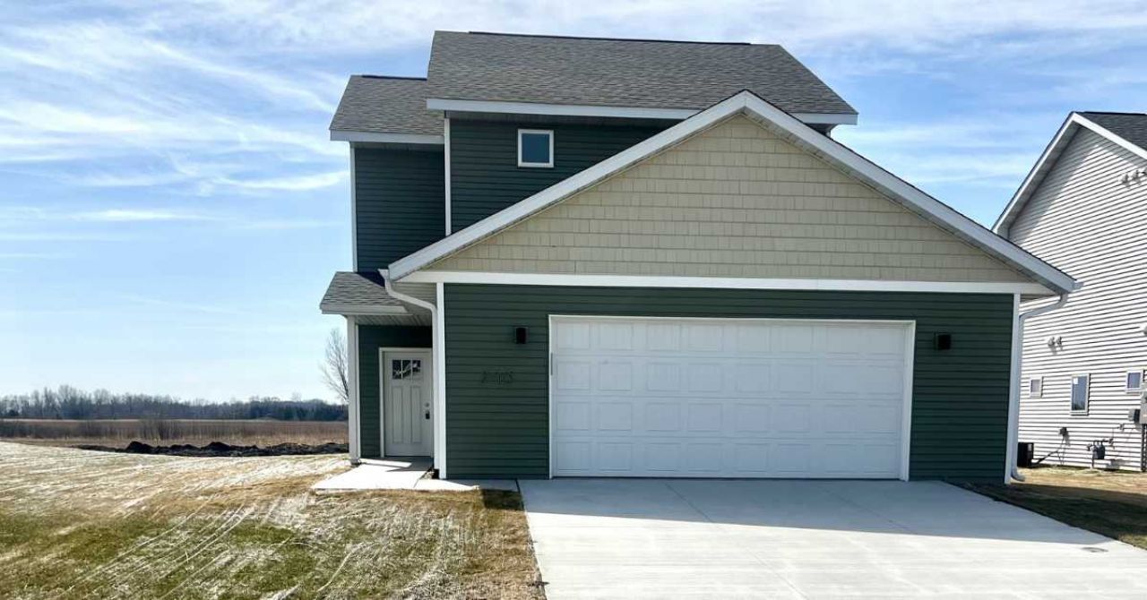 3105 Bassett Drive, Mankato, MN 56001 Main Photo