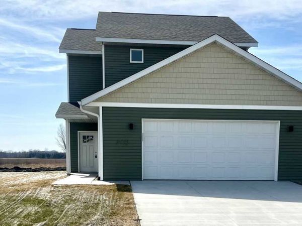 3105 Bassett Drive, Mankato, MN 56001