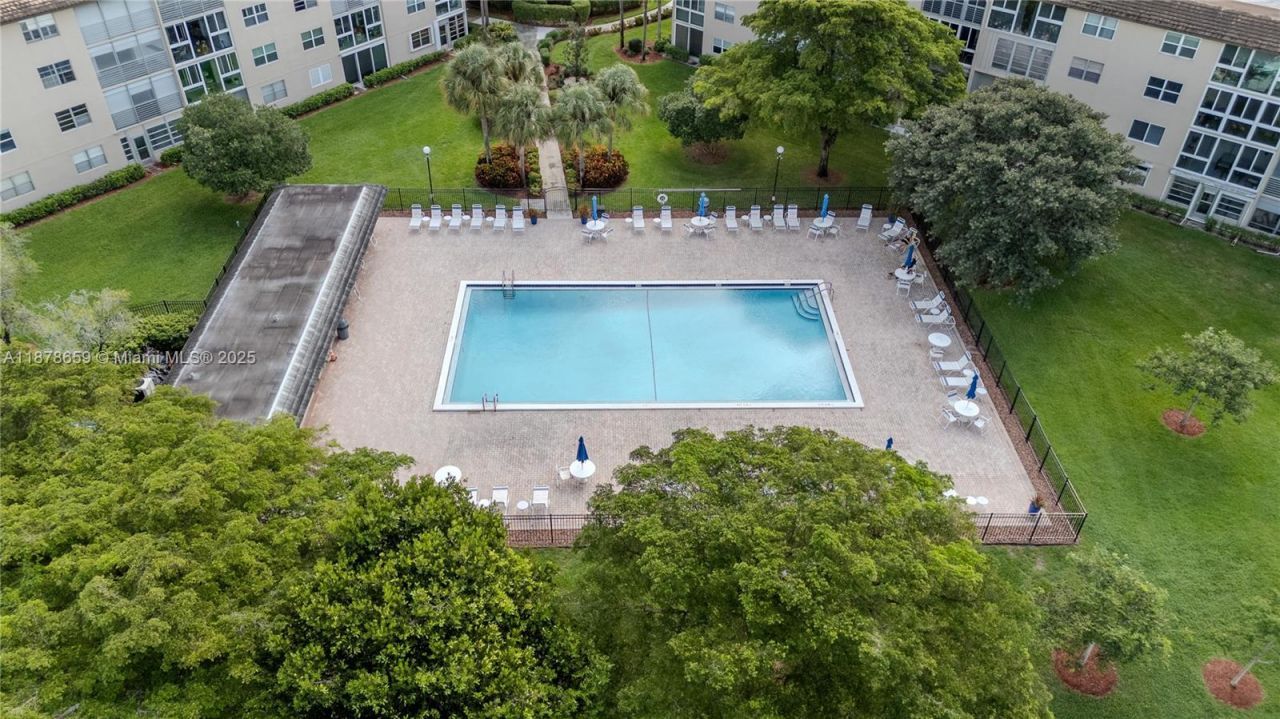 1704 Andros Isle, Unit B4, Coconut Creek, FL 33066 Photo