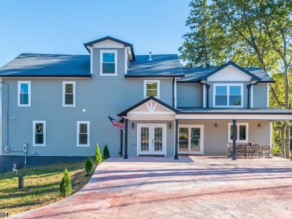 932 Saddleback Rd, Stillwater, NJ 07860