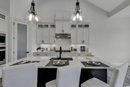 5811 Woodside Dr. photo 4