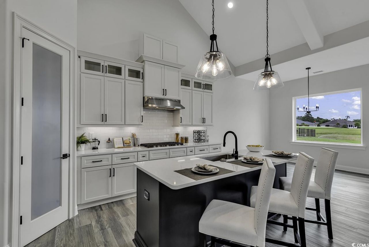 5811 Woodside Dr. Photo 6