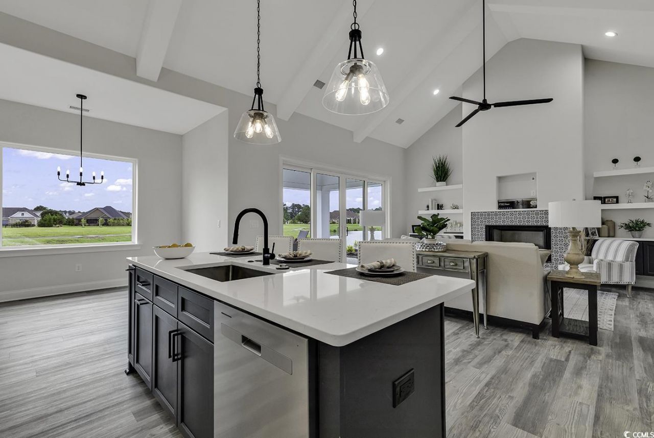 5811 Woodside Dr. Photo 7