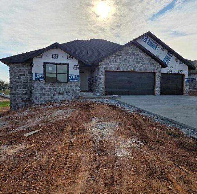 911 S Silverwood Lane, Nixa, MO 65714 Main Photo