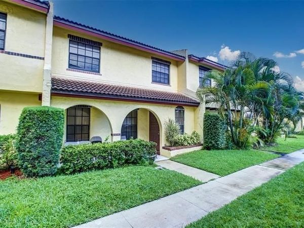 2768 NW 47th Ln, Unit 2803, Lauderdale Lakes, FL 33313