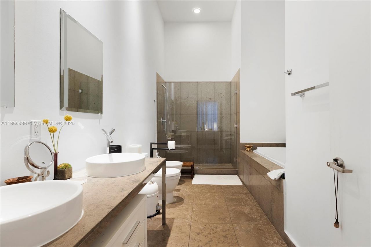 495 Brickell Ave, Unit 1510, Miami, FL 33131 Photo