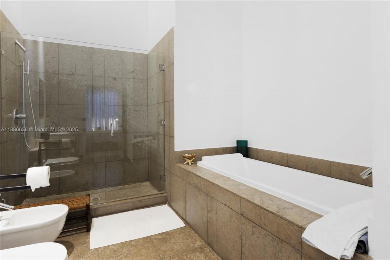 495 Brickell Ave, Unit 1510, Miami, FL 33131 Photo