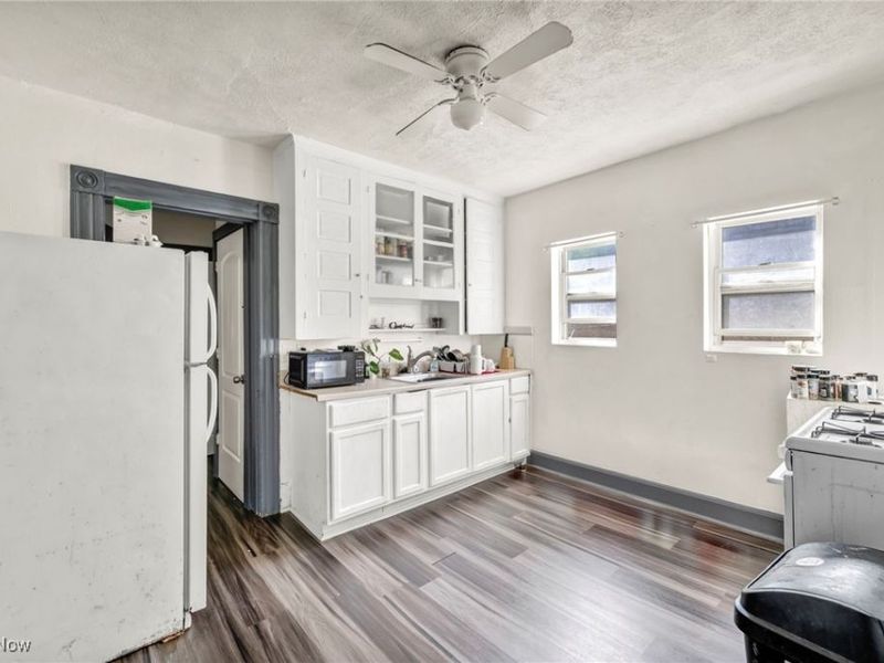 1225 E 71st Street, Cleveland, OH 44103 Photo 4