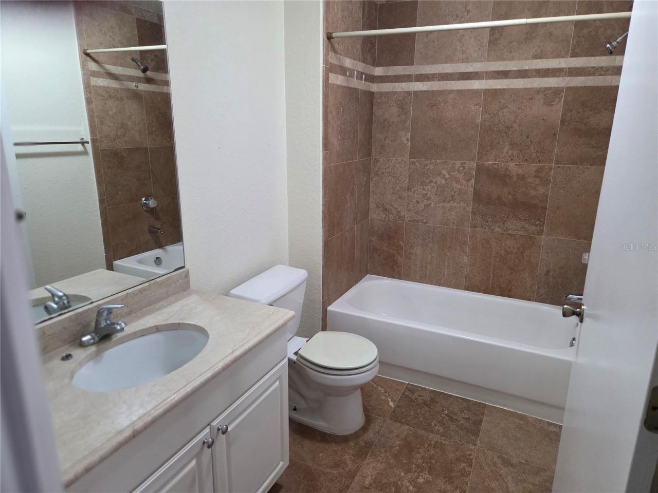 8513 Island Breeze Lane, Unit 202, Temple Terrace, FL 33637 Photo